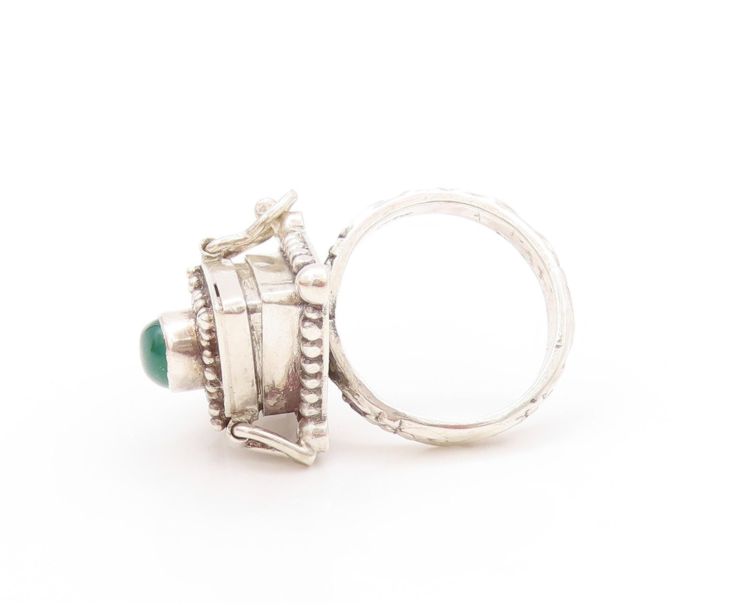 925 Sterling Silver Vintage Ring Antique Cabochon Jade OPENS  Sz 8.5  RG32835