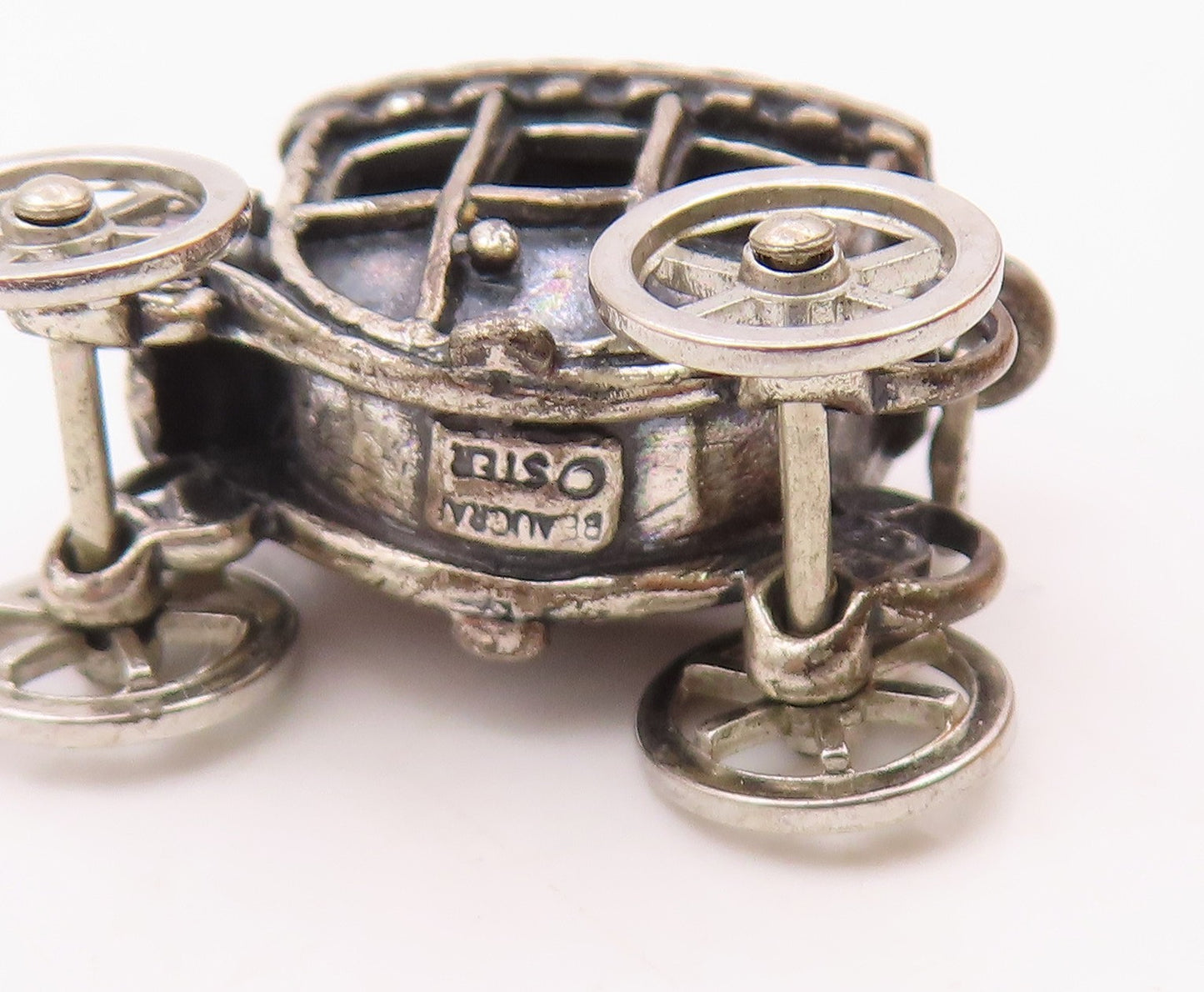 BEAUCRAFT 925 Silver  Vintage Old Fashion Carriage Pendant (MOVES)  PT21469