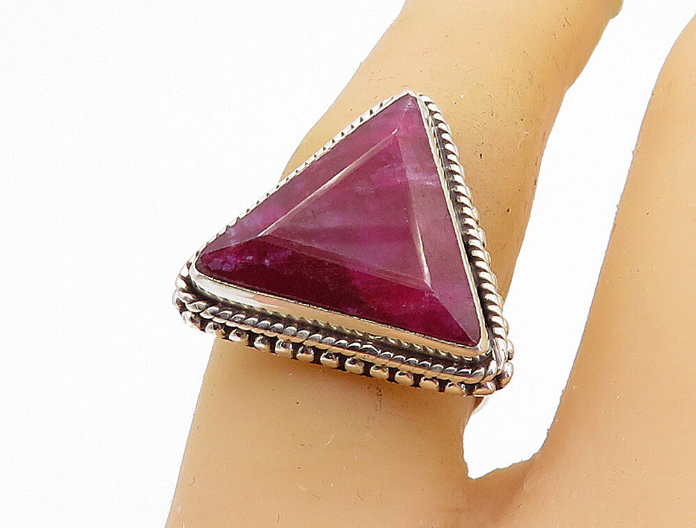 925 Sterling Silver  Ruby Circle Patterned Border Cocktail Ring Sz 6.5  RG8243