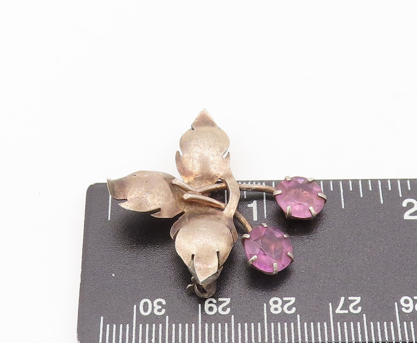 925 Sterling Silver  Vintage Purple Topaz Cutout Leaf Brooch Pin  BP10521