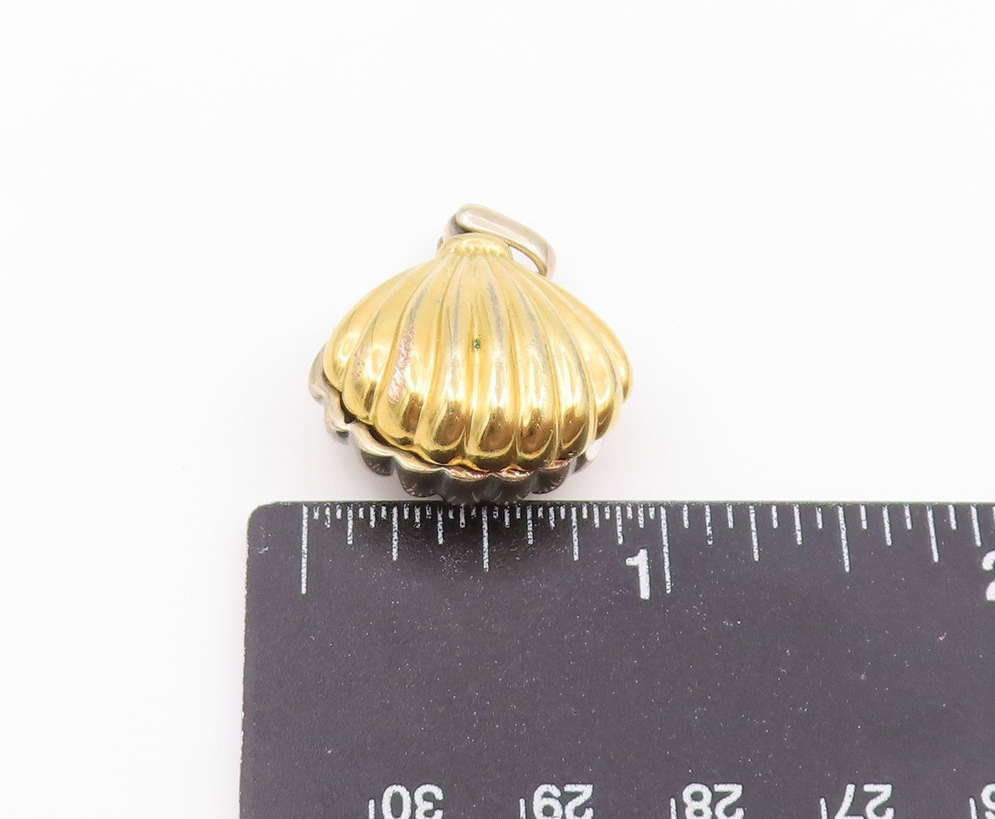 925 Sterling Silver Vintage Pendant Two Tone Scalloped Seashell Charm  PT26456