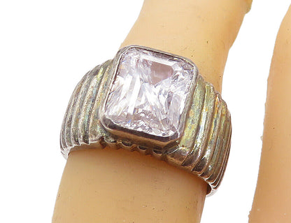 925 Sterling Silver  Vintage Cubic Zirconia Graduated Band Ring Sz 7  RG8367
