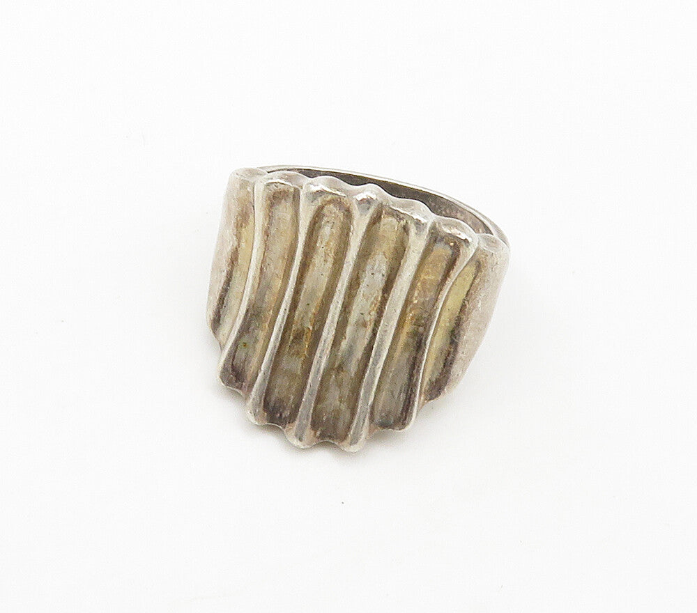 925 Sterling Silver  Vintage Tapered Fluted Detail Band Ring Sz 5.5  RG15806
