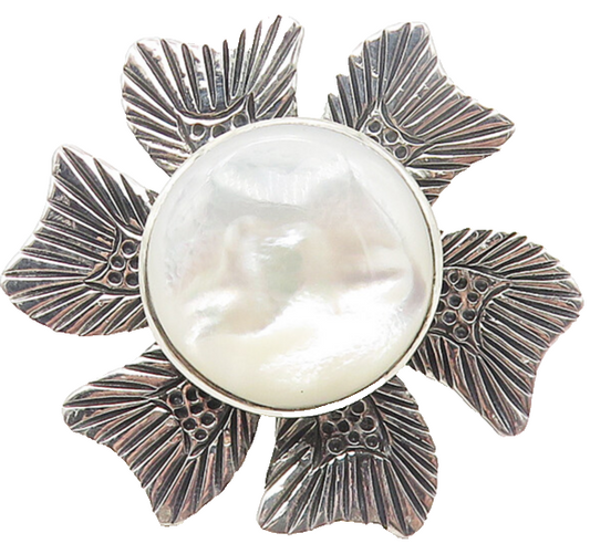 925 Sterling Silver  Mother Of Pearl Flower Motif Cocktail Ring Sz 7  RG11204