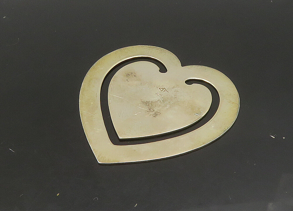 925 Sterling Silver  Vintage Shiny Smooth Love Heart Motif Book Mark  TR3190