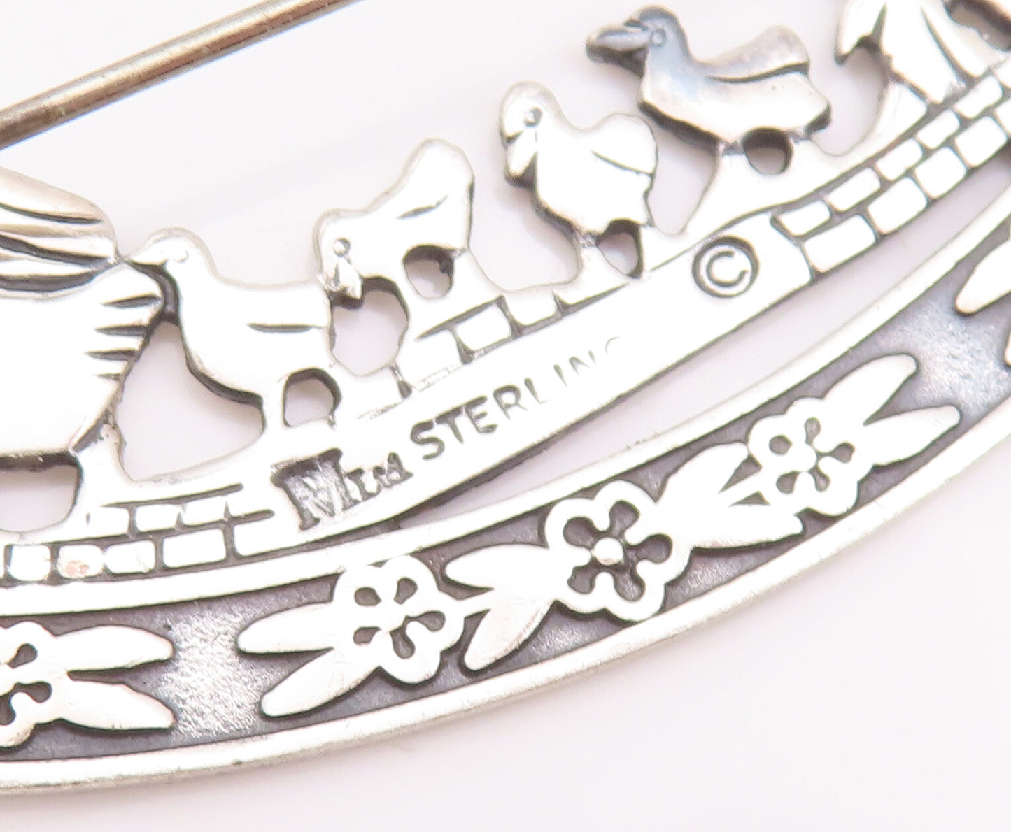 925 Sterling Silver Vintage Brooch Pin Floral Carved Frame Duck Family  BP10359