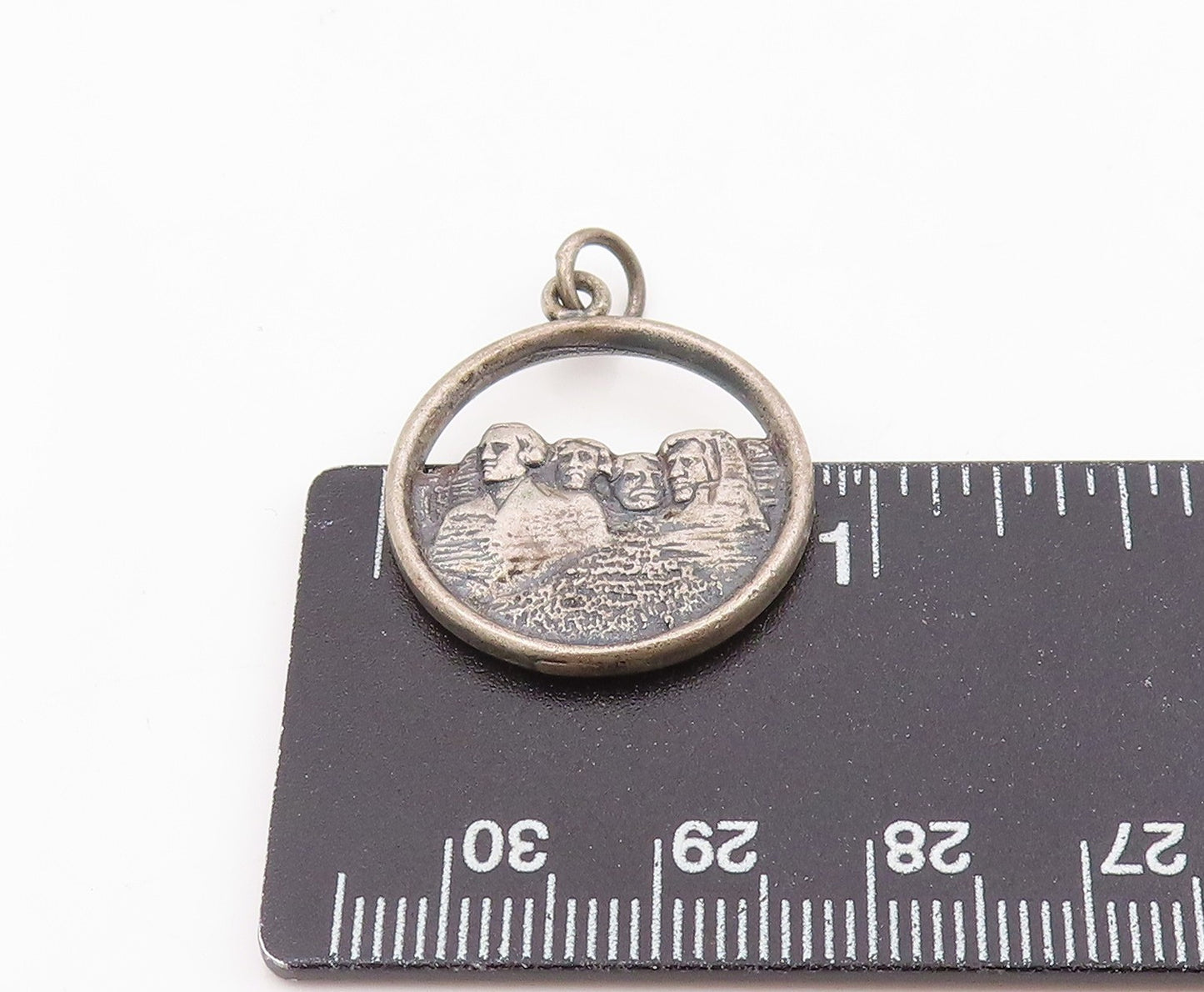 925 Sterling Silver Vintage Pendant Mount Rushmore National Memorial  PT26205