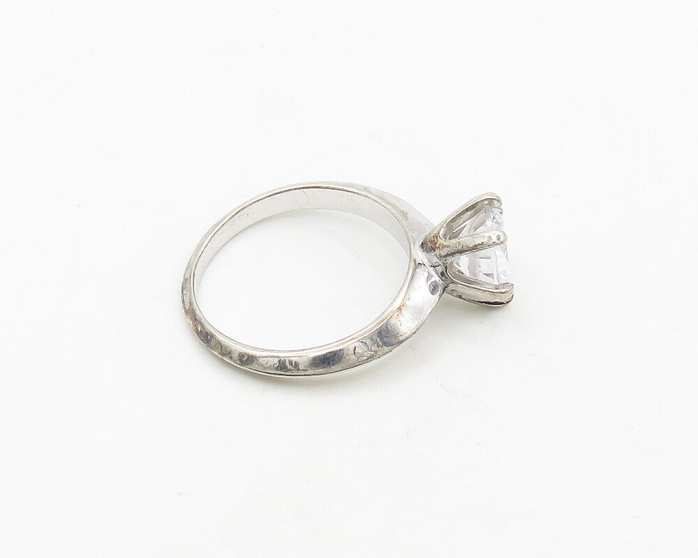 925 Sterling Silver  Vintage Shiny Cubic Zirconia Solitaire Ring Sz 7  RG19683