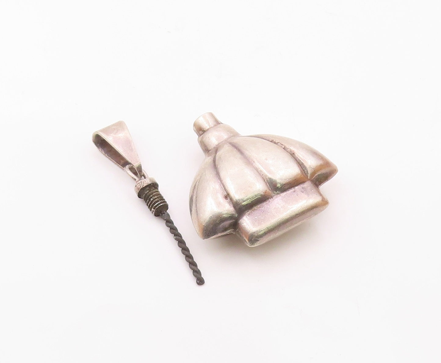 MEXICO 925 Silver  Vintage Scalloped Perfume Bottle Pendant (OPENS)  PT19635