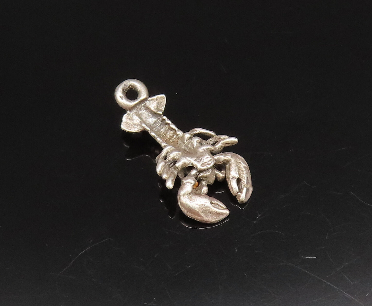 925 Sterling Silver  Vintage Minimalist Lobster Charm Pendant (MOVES)  PT21885
