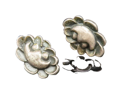 925 Sterling Silver  Vintage Flower Motif Screw Back Earrings  EG11702
