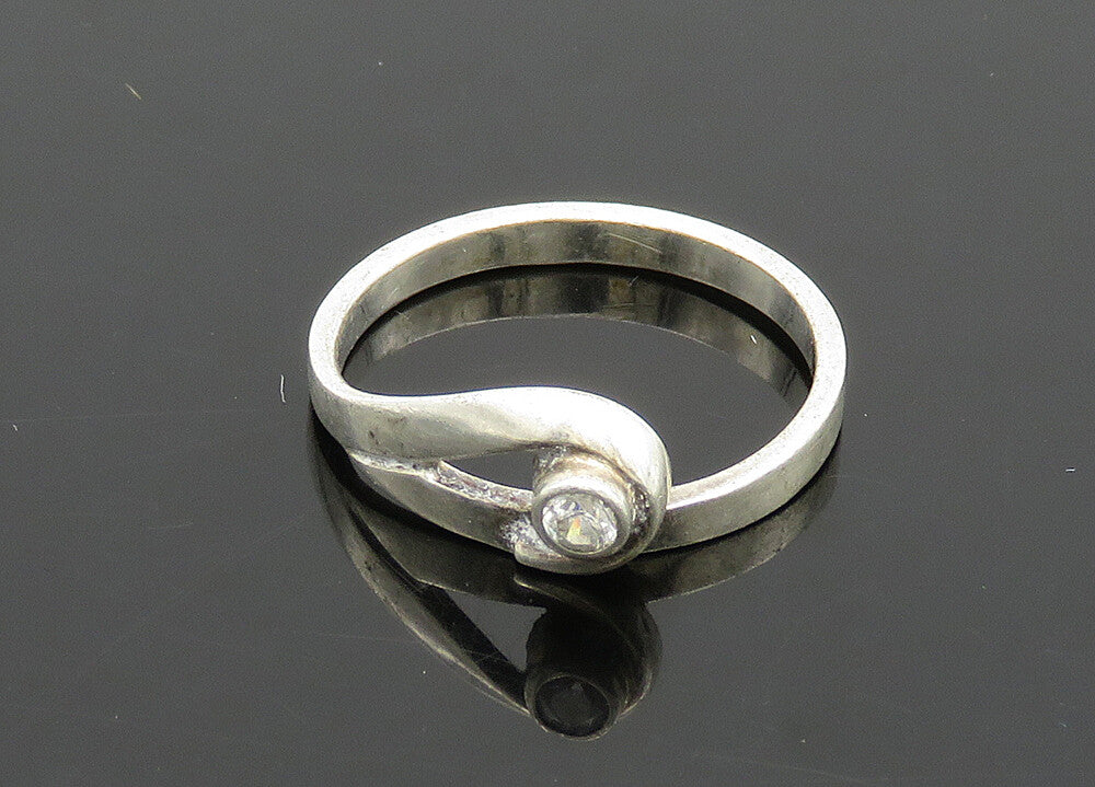 POLAND 925 Silver  Vintage Shiny Cubic Zirconia Loop Band Ring Sz 7.5  RG21018
