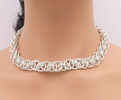 925 Sterling Silver Vintage Necklace Brutalist Interlinked Rings Cutout  NE4457