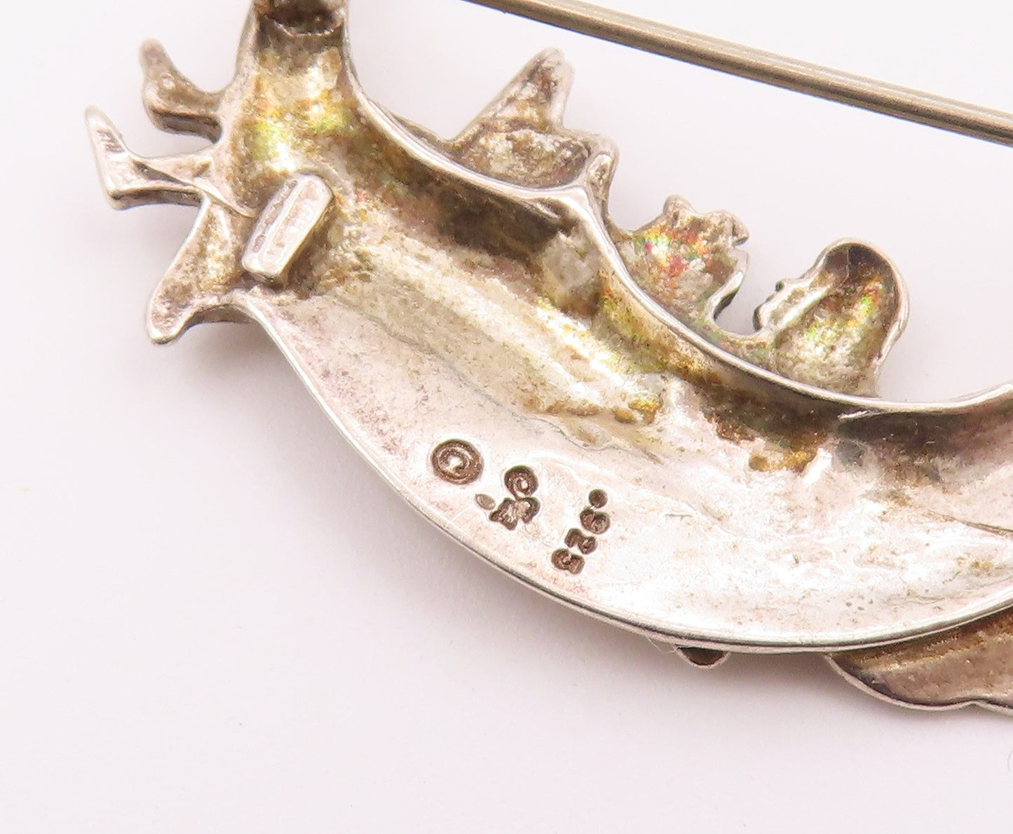 JEZ 925 Silver  Vintage Crescent Moon Fairy Lady Reading Brooch Pin  BP8207