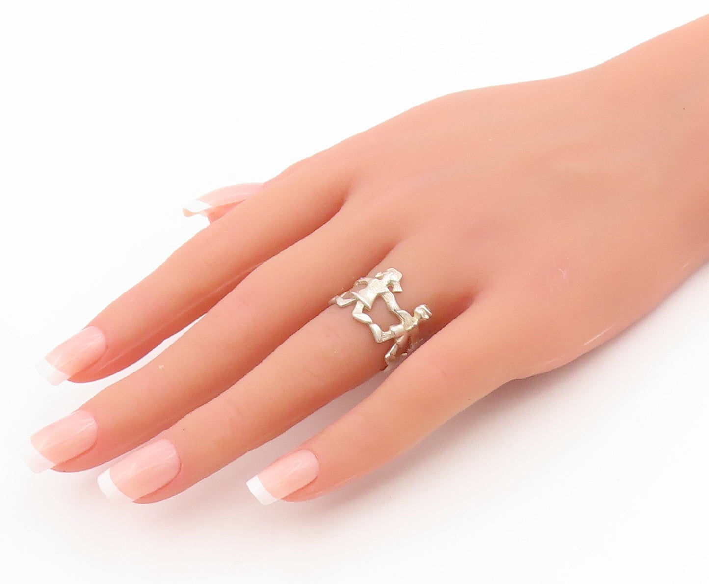 925 Sterling Silver Vintage Ring Children Holding Hands Cut Out  Sz 6  RG33949