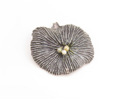 925 Sterling Silver Vintage Brooch ISRAEL Pearl Dark Tone Ribbed Leaf  BP11860
