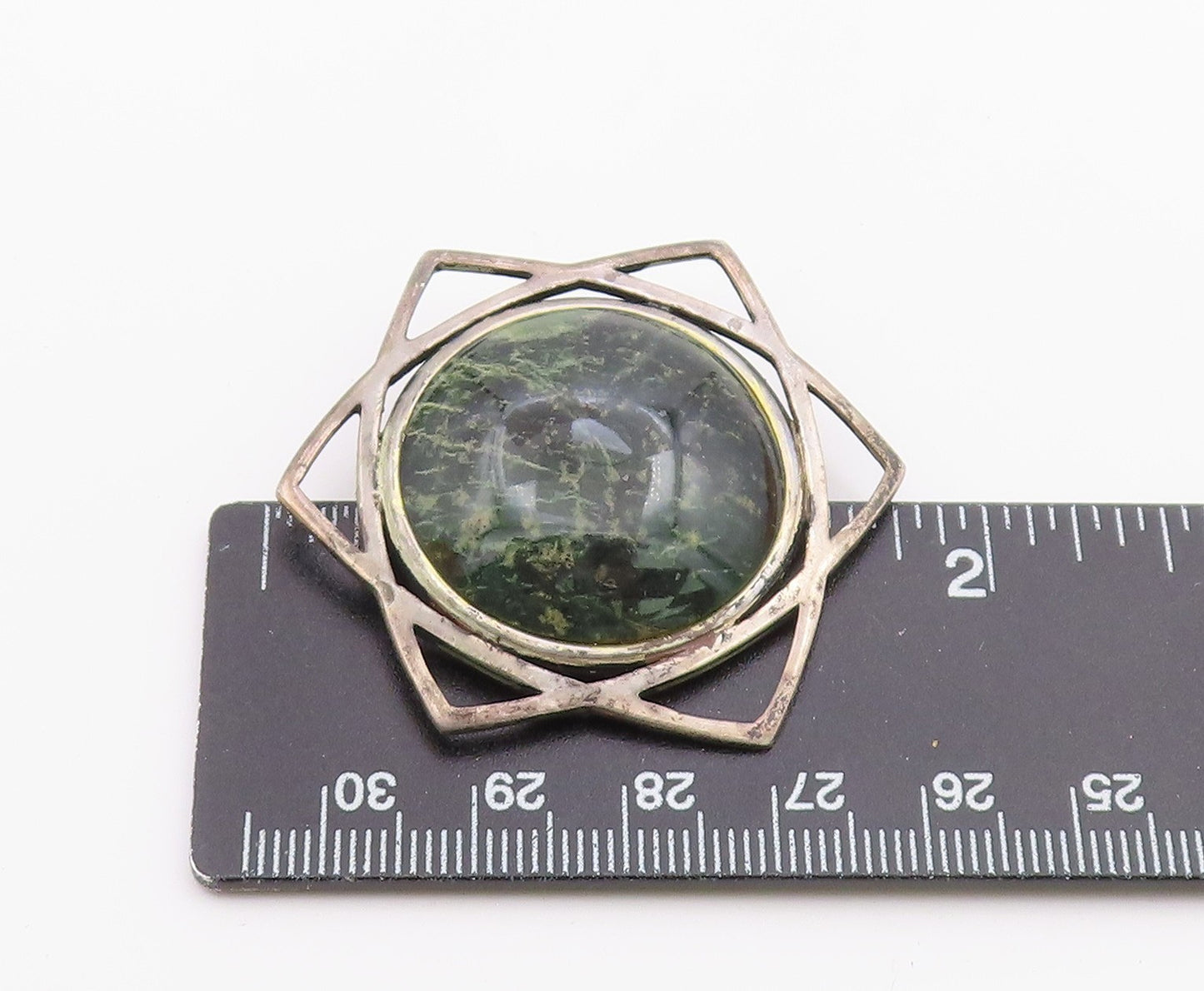 ENGLAND 925 Sterling Silver  Vintage Cabochon Green Stone Brooch Pin  BP9319