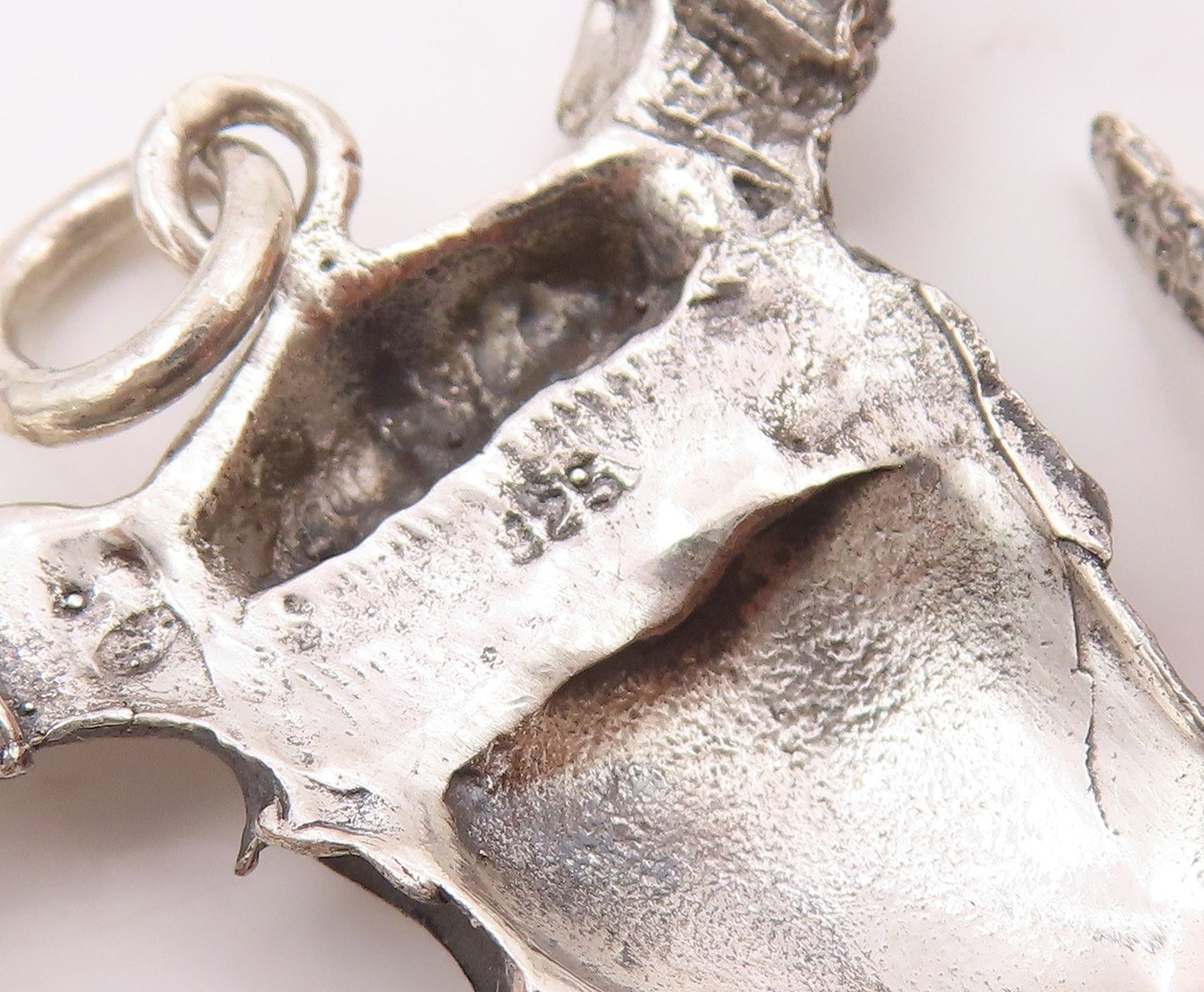 925 Sterling Silver  Vintage Shiny Ram's Skull Animal Motif Pendant  PT18517
