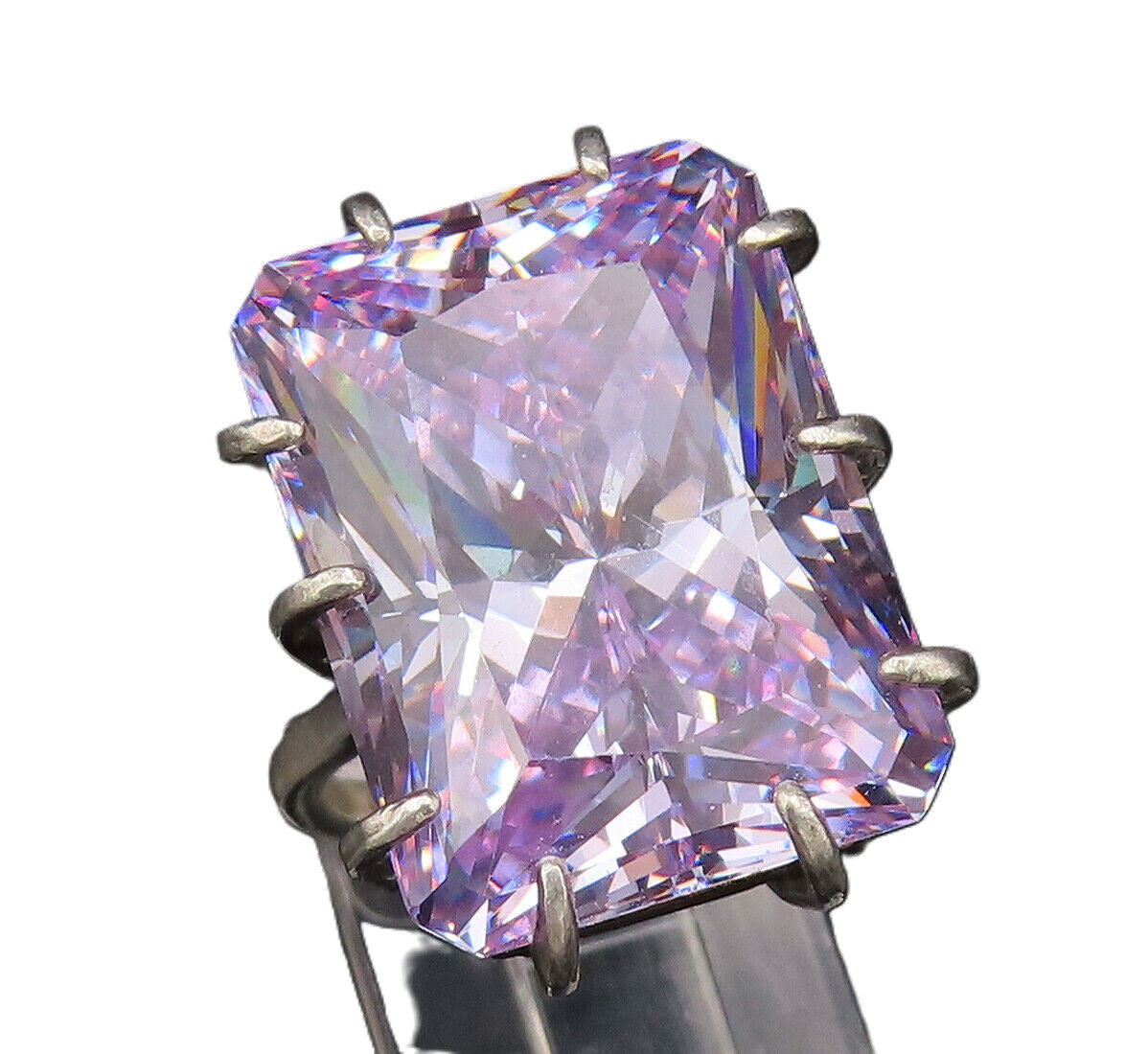 925 Silver  Vintage Beautiful Purple Cubic Zirconia Ring Sz 6.5  RG26089