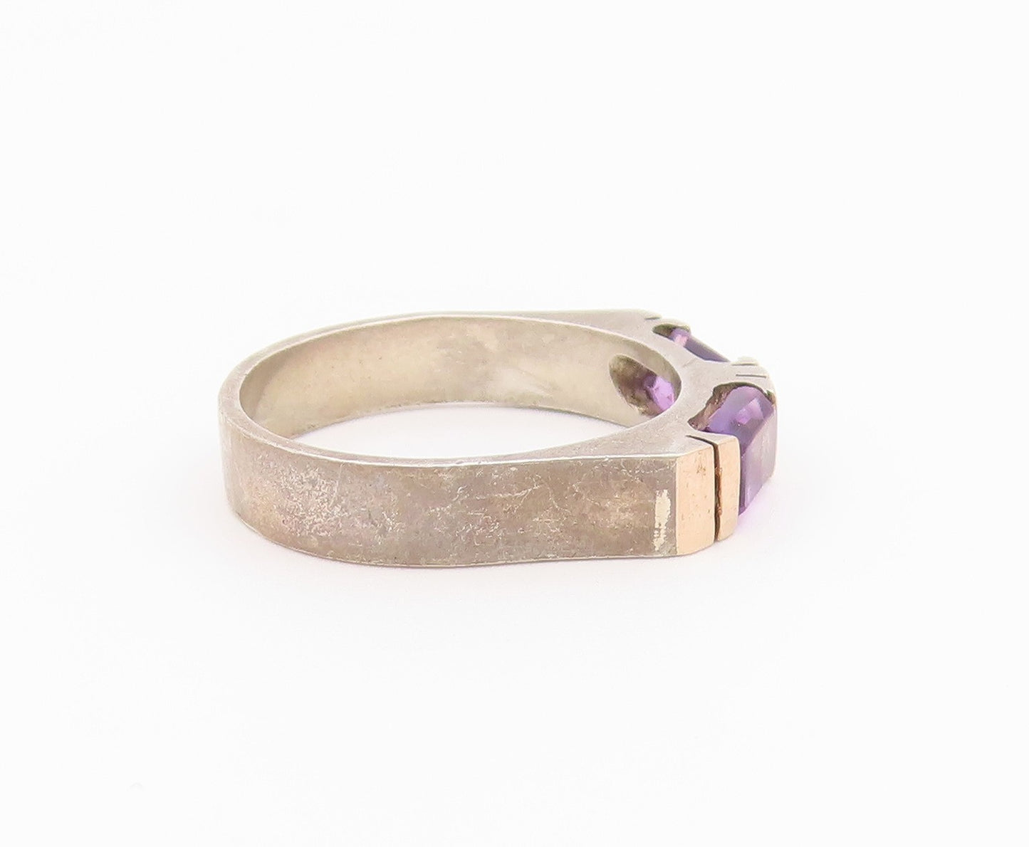 14k Gold & 925 Sterling Silver Vintage Ring Classic Amethyst Band Sz 7.5 RG36425