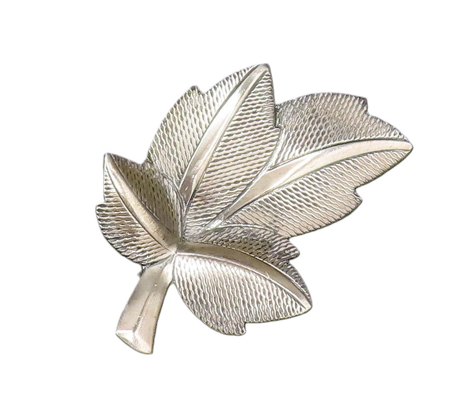 JEWELART 925 Silver  Vintage Mesh Textured Maple Leaf Brooch Pin  BP10017