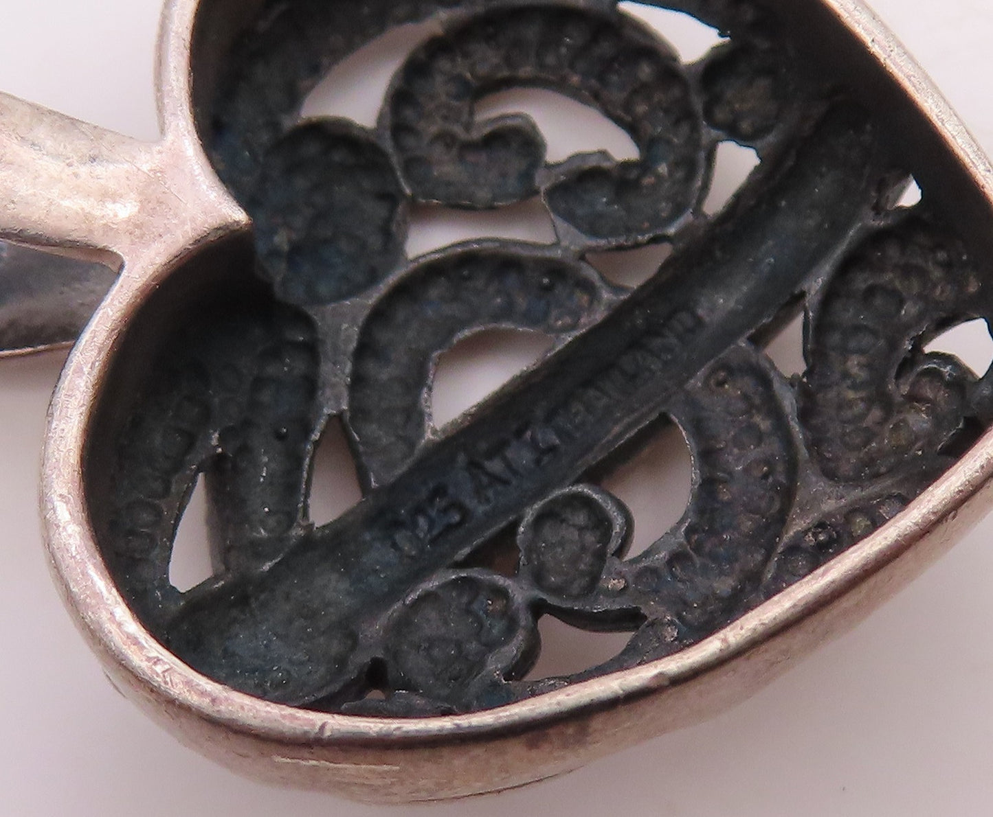 925 Sterling Silver  Vintage Swirl Detail Open Love Heart Pendant  PT19890