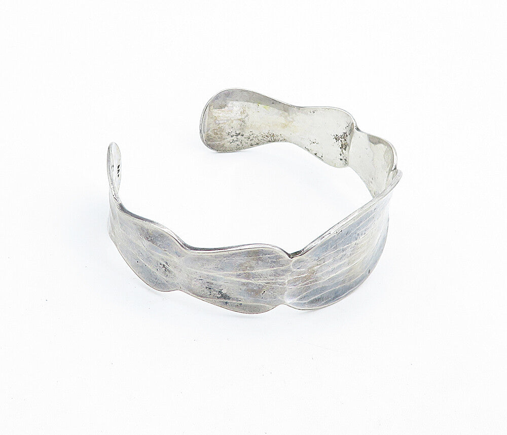 925 Sterling Silver  Vintage Dark Tone Textured Wavy Cuff Bracelet  BT3283