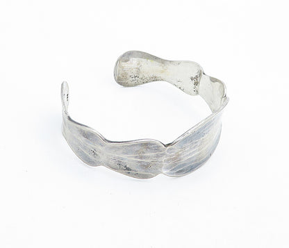 925 Sterling Silver  Vintage Dark Tone Textured Wavy Cuff Bracelet  BT3283