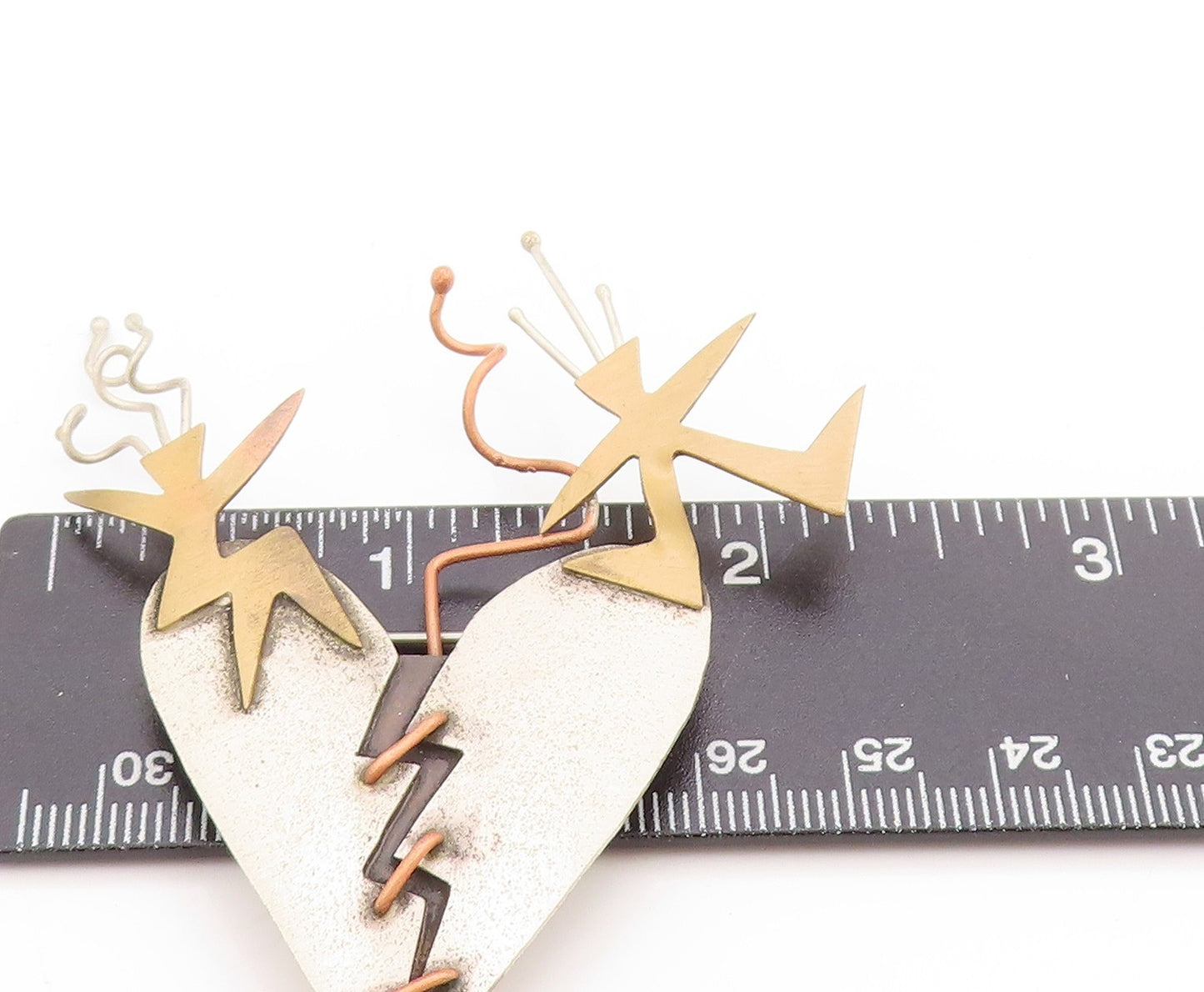 925 Sterling Silver Vintage Brooch THOMAS MANN Stitched Reborn Heart Pin BP11942