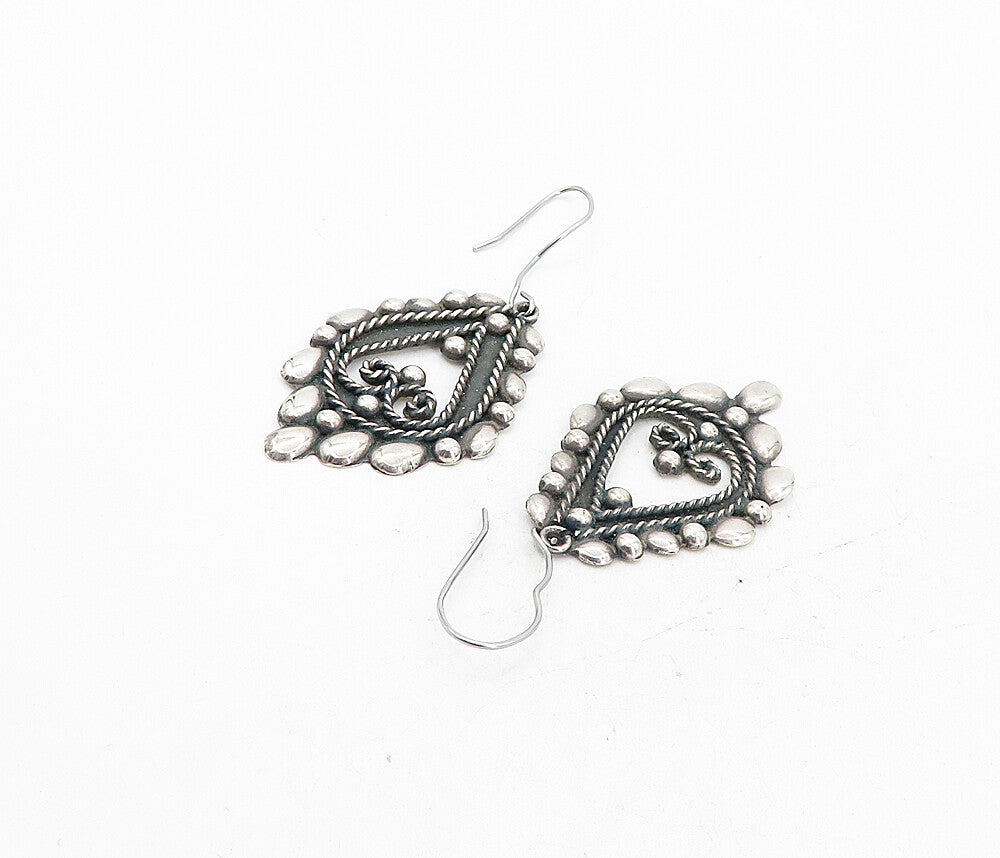 925 Sterling Silver Vintage Oxidized Twist Baroque Swirl Earrings EG4052