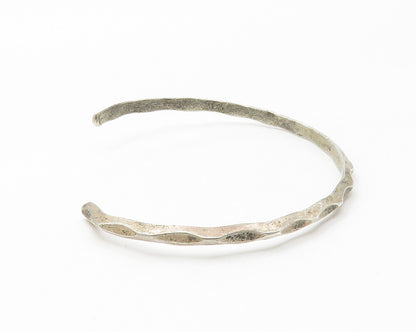 NAVAJO 925 Sterling Silver  Vintage Petite Wavy Detail Cuff Bracelet  BT5619