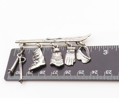 925 Sterling Silver Vintage Brooch Charming Hanging Winter Snow Skis  BP11787