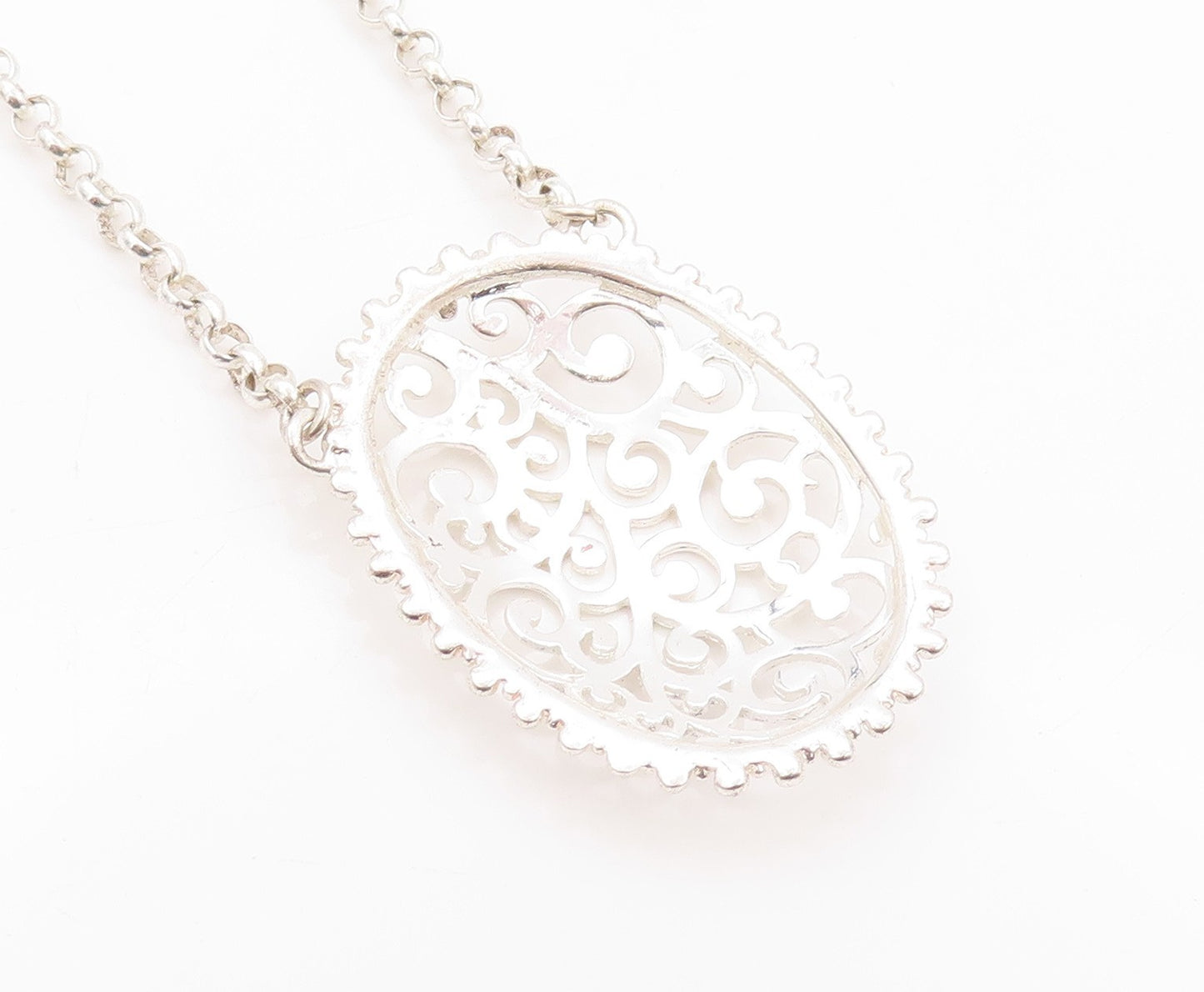 925 Sterling Silver Vintage Necklace Swirly Carved Oval Pendent  NE4577