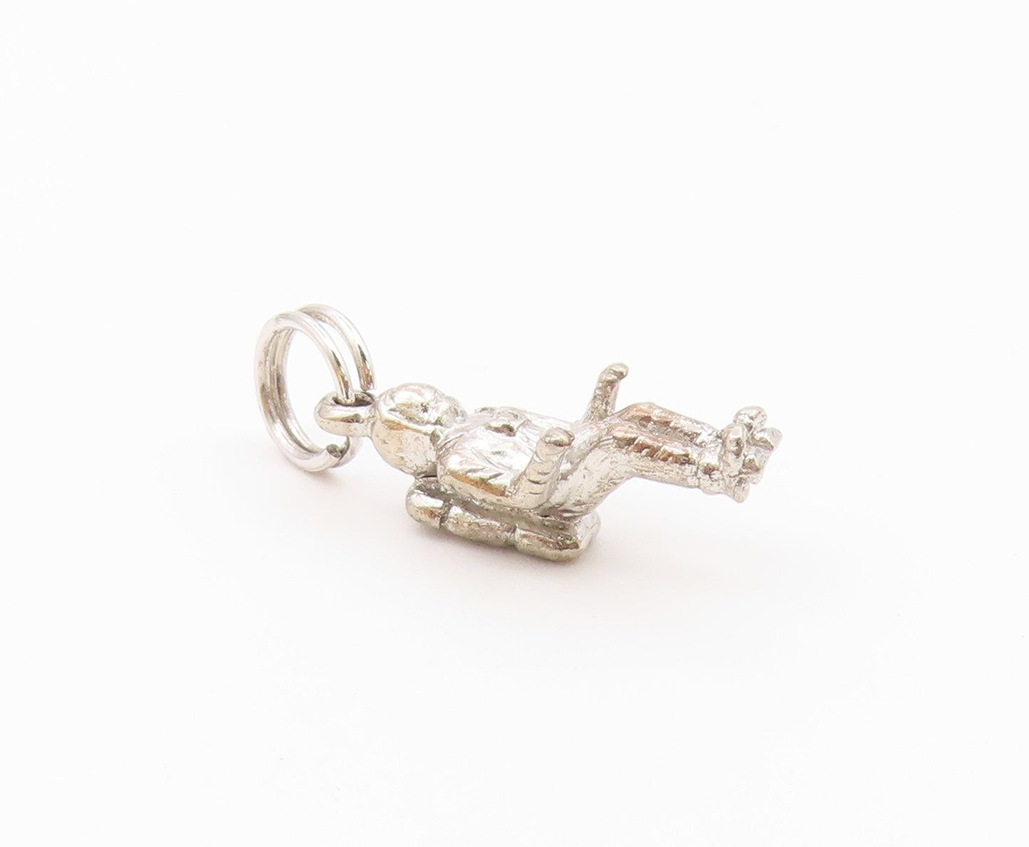 925 Sterling Silver  Vintage Petite Shiny Astronaut Drop Pendant  PT18949