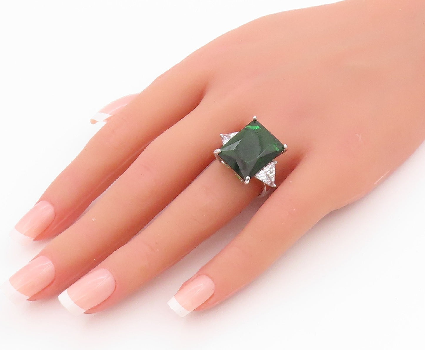 925 Sterling Silver Vintage Ring Rectangle Green & Triangle Cut CZ Sz 8  RG33196