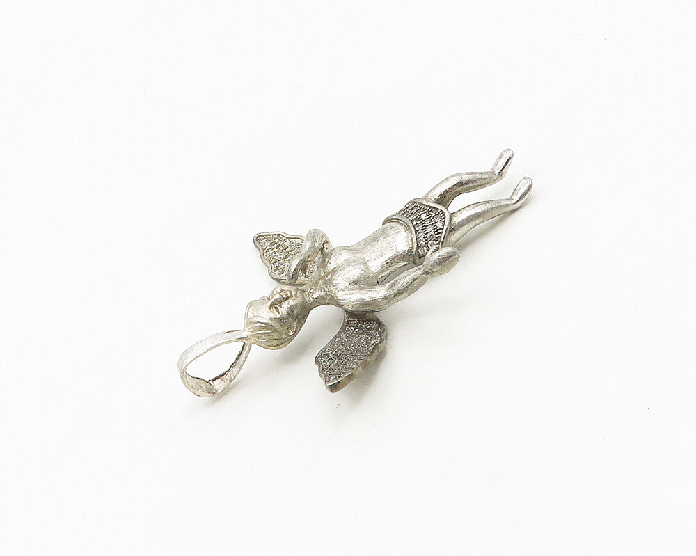 925 Sterling Silver  Vintage Cubic Zirconia Angel Motif Pendant  PT14880