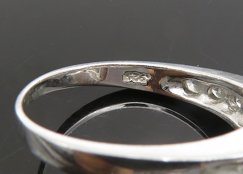 925 Sterling Silver   Vintage Shiny Cubic Zirconia Solitaire Ring Sz 7 RG23358