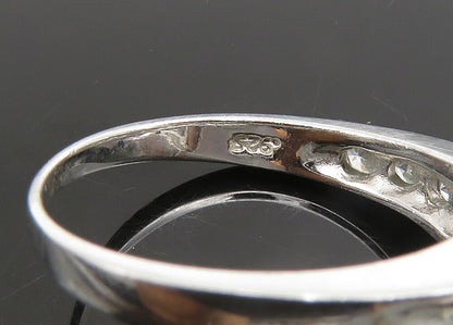 925 Sterling Silver   Vintage Shiny Cubic Zirconia Solitaire Ring Sz 7 RG23358
