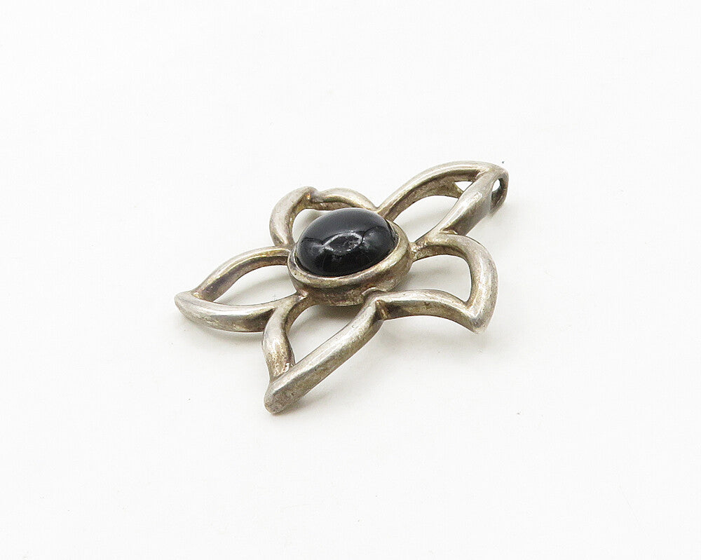925 Sterling Silver  Vintage Cabochon Black Onyx Flower Motif Pendant  PT15134
