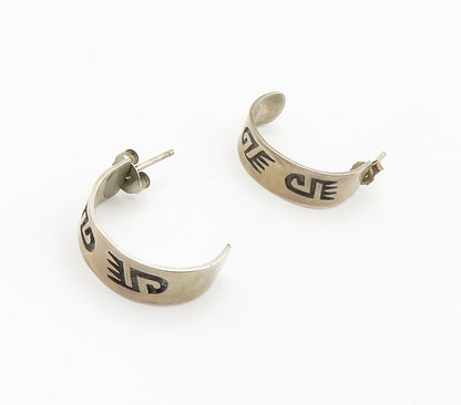 NAVAJO 925 Sterling Silver  Vintage Etched Detail JHoop Earrings  EG7788