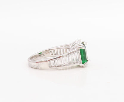 925 Sterling Silver Vintage Ring Rectangle Cut Green & White CZ  Sz 7.5 RG30994