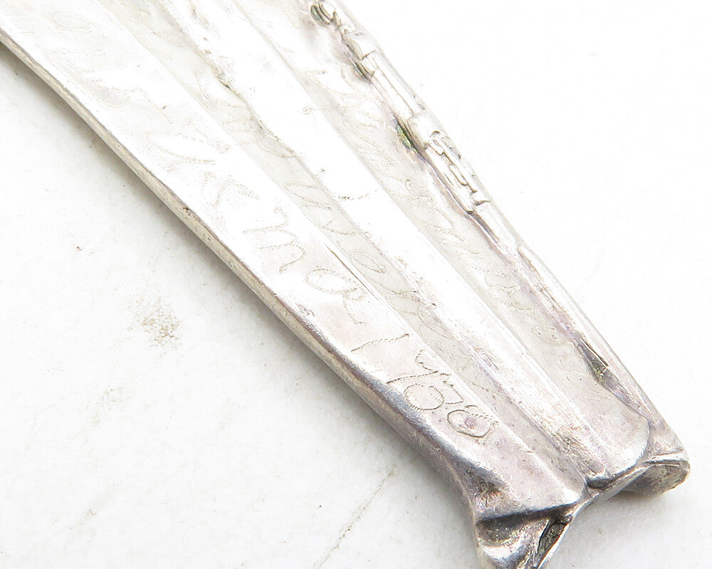925 Sterling Silver  Vintage Shiny Standing Soldier Motif Pendant  PT7886