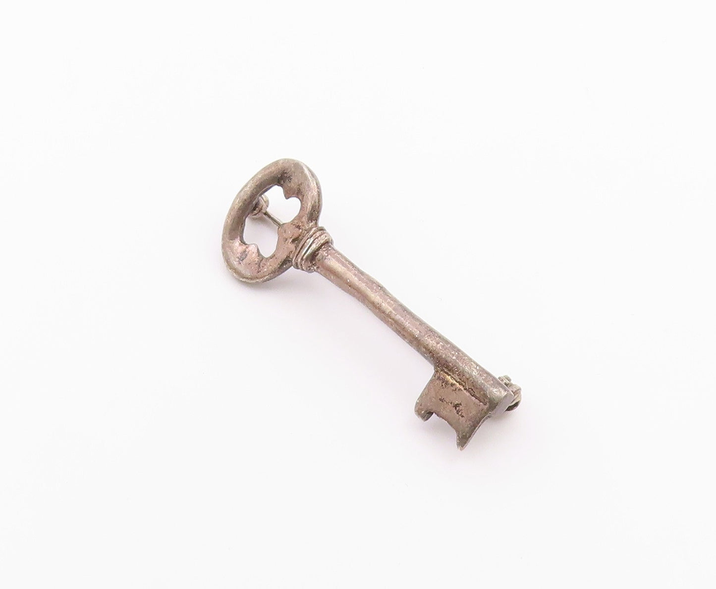 925 Sterling Silver  Vintage Minimalist Missing Key Brooch Pin  BP9834