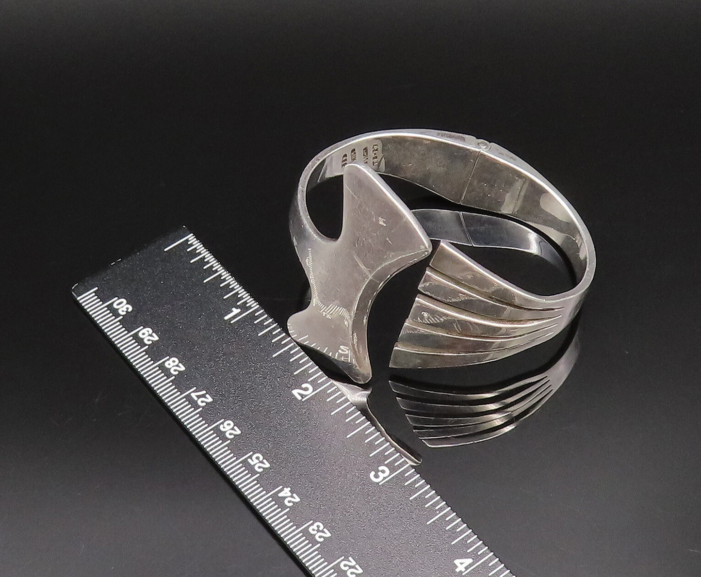 ALICIA MEXICO 925 Silver  Vintage Polished Double Tail Cuff Bracelet  BT9684