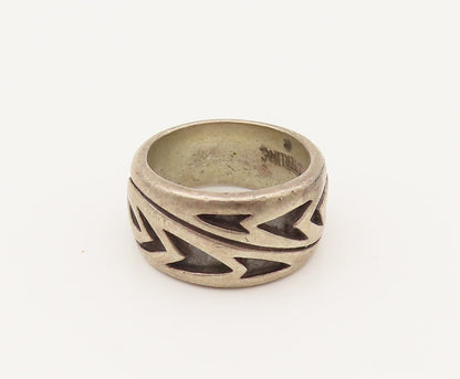 925 Sterling Silver Vintage Carved Arrow Abstract Band Ring Sz 4.5  RG26462