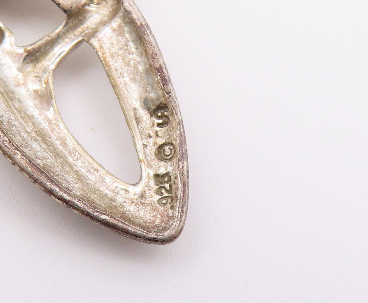 925 Sterling Silver  Vintage Modernist Family Love Motif Pendant  PT19658