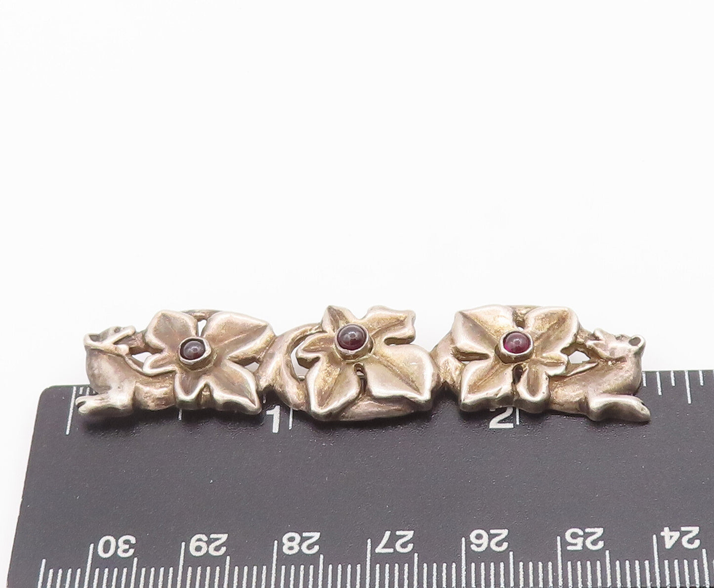 925 Sterling Silver Vintage Brooch Pin Rough Carved Ruby Flowers Row  BP10649