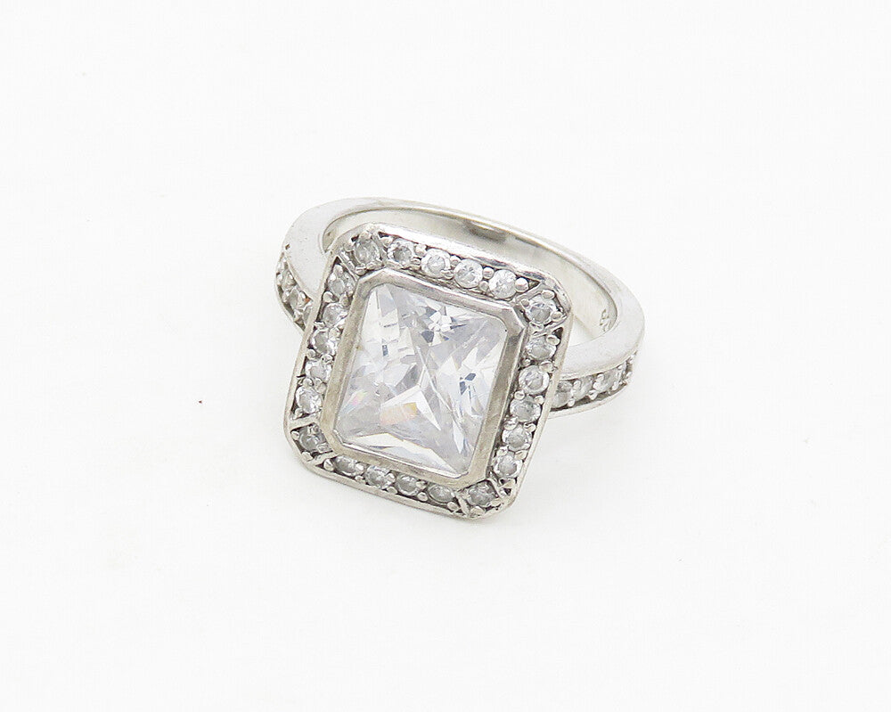925 Sterling Silver  Sparkling Cubic Zirconia Square Band Ring Sz 5.5  RG17370