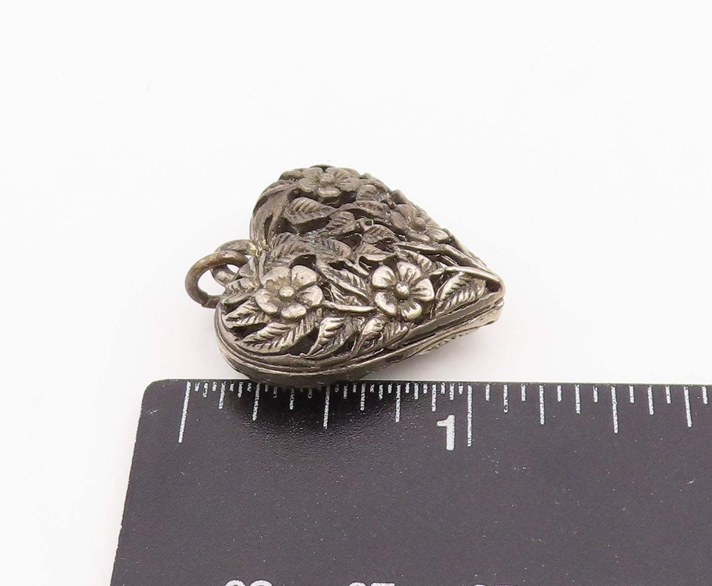 925 Sterling Silver Vintage Pendant Dark Tone Floral Cut Out Love Heart  PT25183