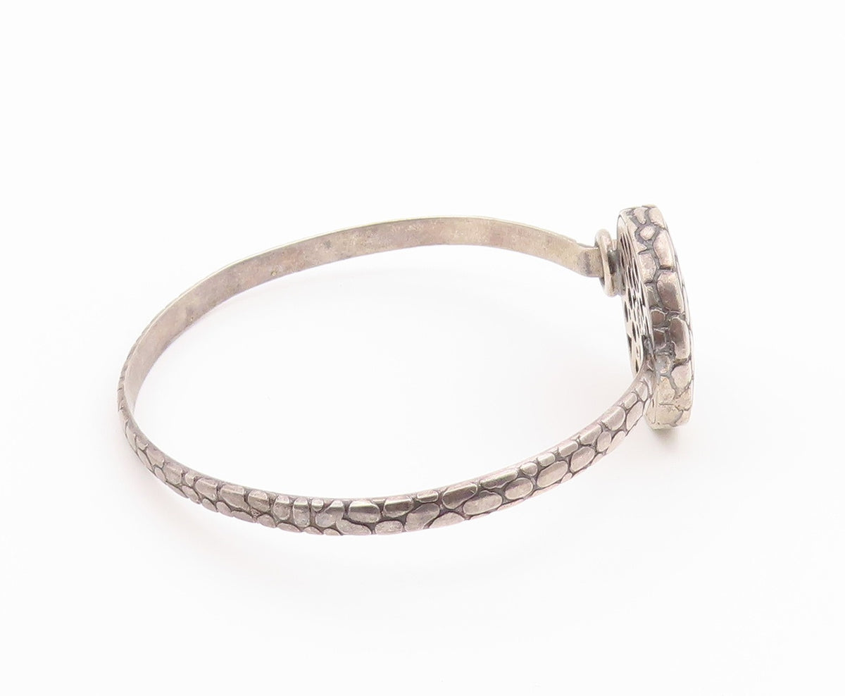925 Sterling Silver  Vintage Cobbled Pattern Hook Bangle Bracelet  BT9179